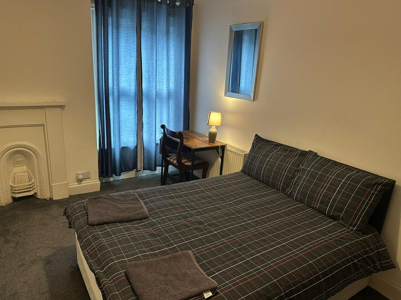 Luton Town House Near Airport Leilighet Eksteriør bilde